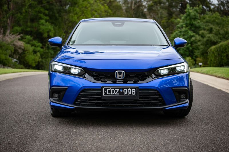 2025 Honda Civic LX e:HEV vs Audi A3 35 TFSI Sportback: Spec battle