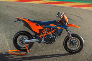 2026 KTM 690 Supermoto R
