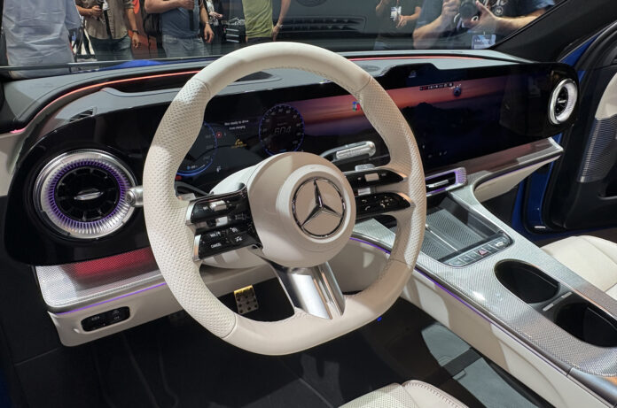 Mercedes-to-bring-back-cabin-buttons-for-current-and-future.jpg