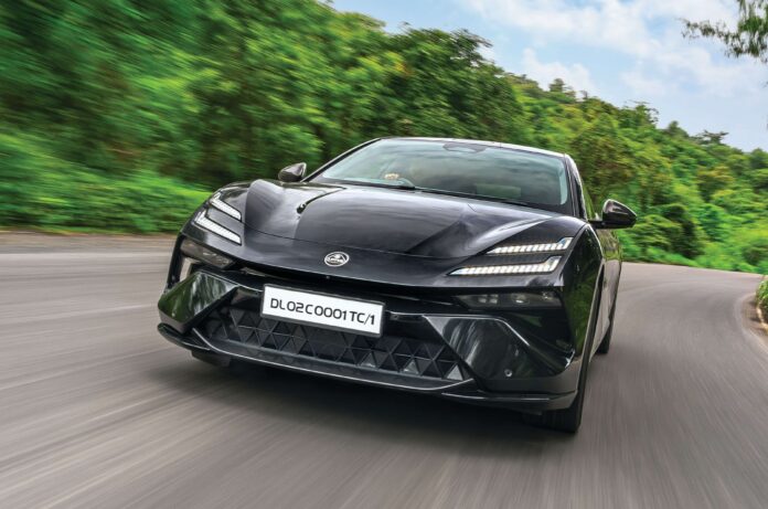 Lotus-Emeya-R-review-The-next-Batmobile.jpg