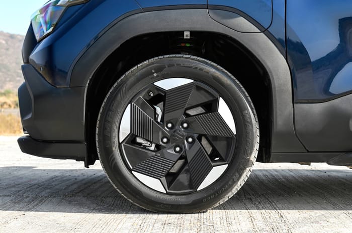 Maruti e Vitara alloy wheel